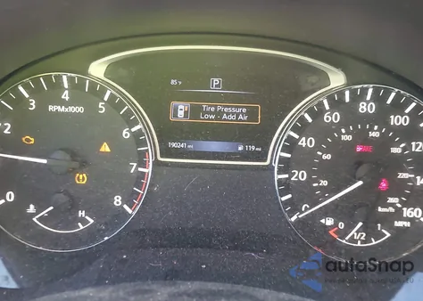 2017 Nissan Altima 2.5 S z USA, uszkodzony, nr VIN 1N4AL3AP2HN364093